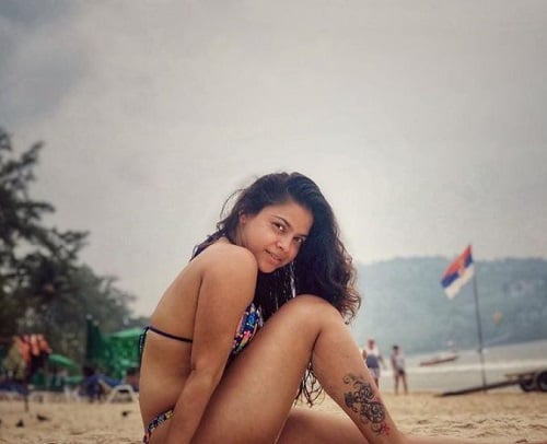 Sumona Chakravarti's tattoo on her right leg