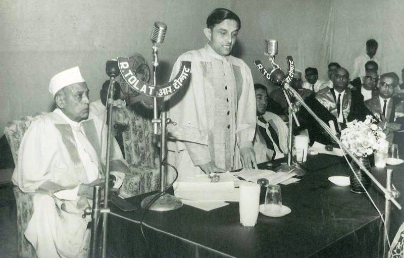 Vikram Sarabhai and Kasturbhai Lalbhai at the second convocation in 1967 at IIMA