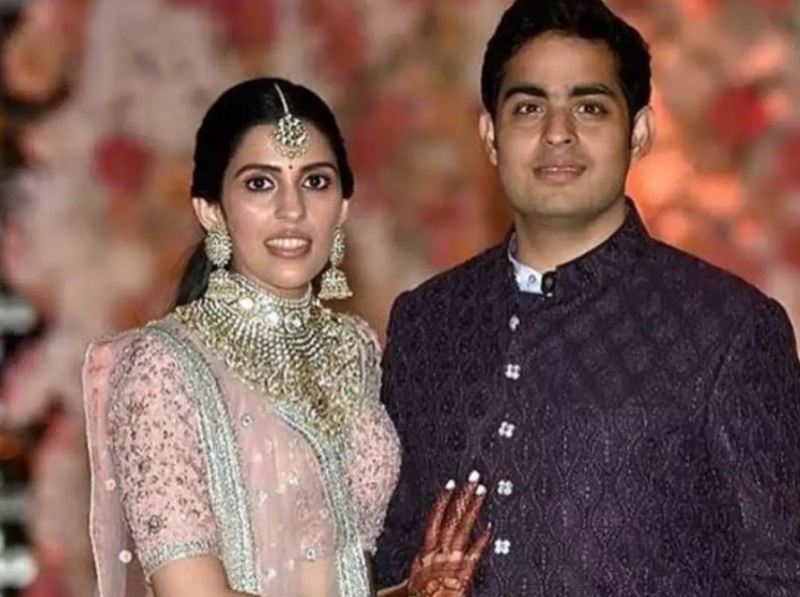 Akash Ambani with his wife Shloka Mehta