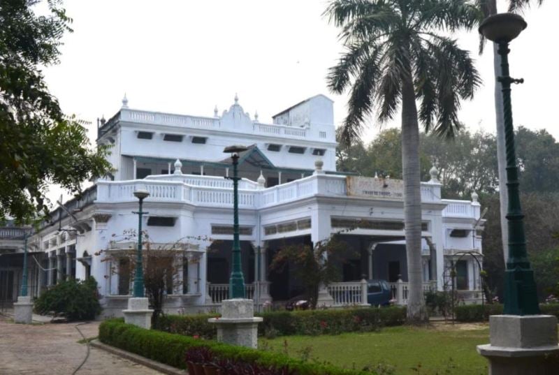 Amitabh Bachchan; Amitabh Bachchan's ancestral house in Allahabad