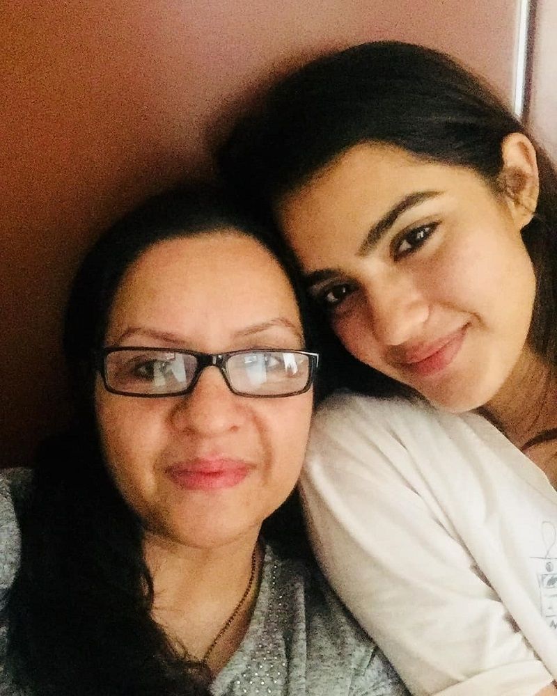 Kavya Thapar with her mother