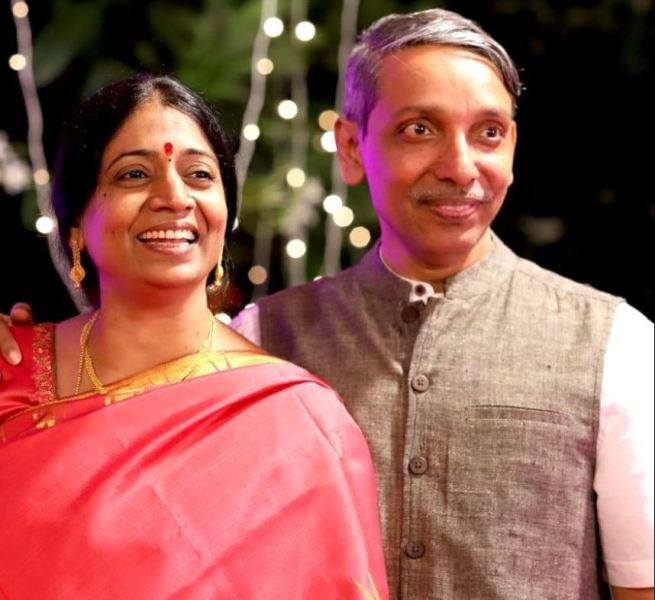 Mamidala Jagadesh Kumar with his wife