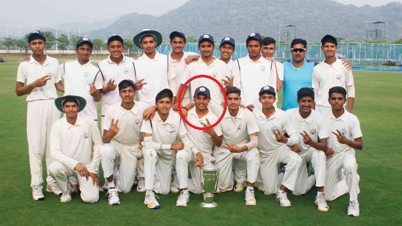 Nishant Sindhu with his team after winning the Vijay Merchant Trophy (2019)