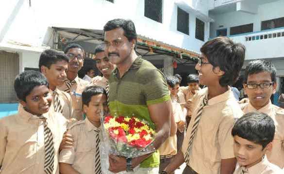 Sunil Varma with the children of Devnar School