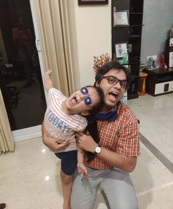 Asish Mohaptra with his daughter Khushi
