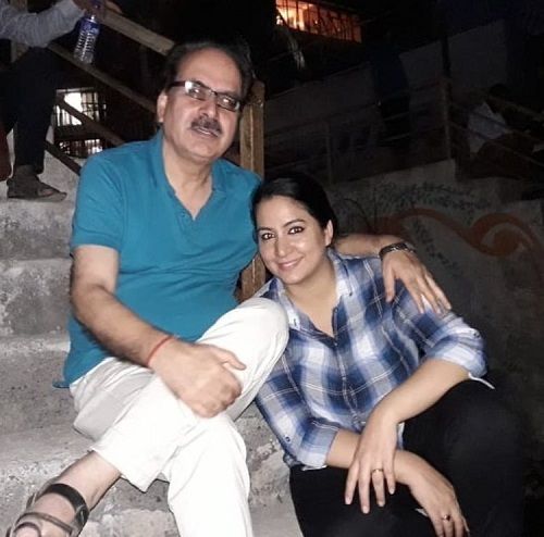 Bhasha Sumbli with her father