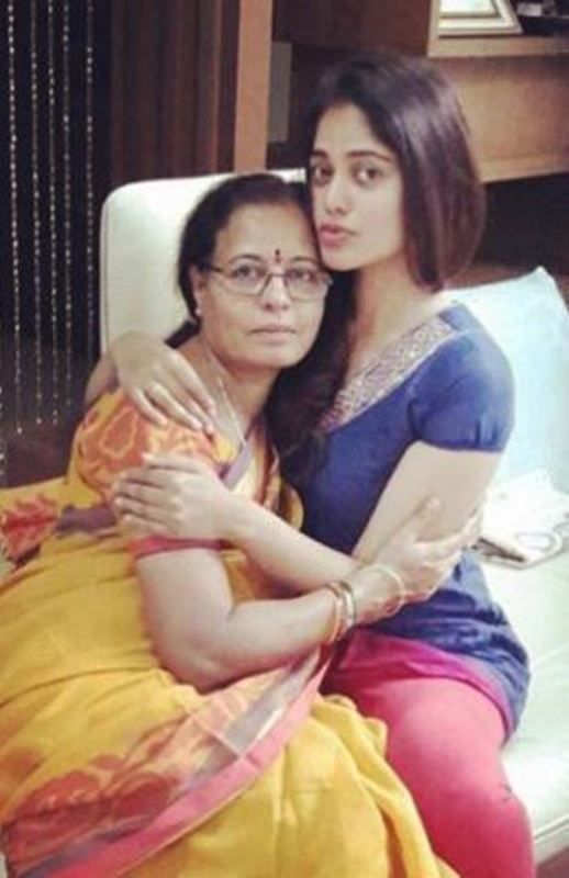 Bindu Madhavi with her mother