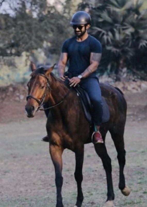 Dinesh Shetty riding a horse