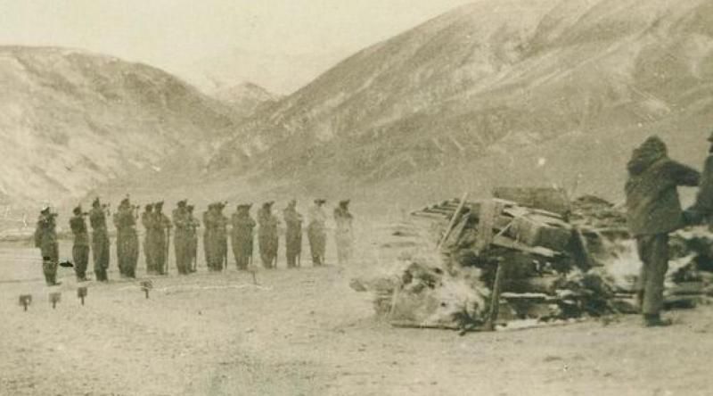 Last rites of the soldiers of the Charlie Company of 13 Kumaon Regiment being conducted at the battlefield of Rezang La