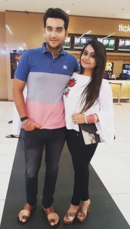 RJ Aabhimanyu with his wife
