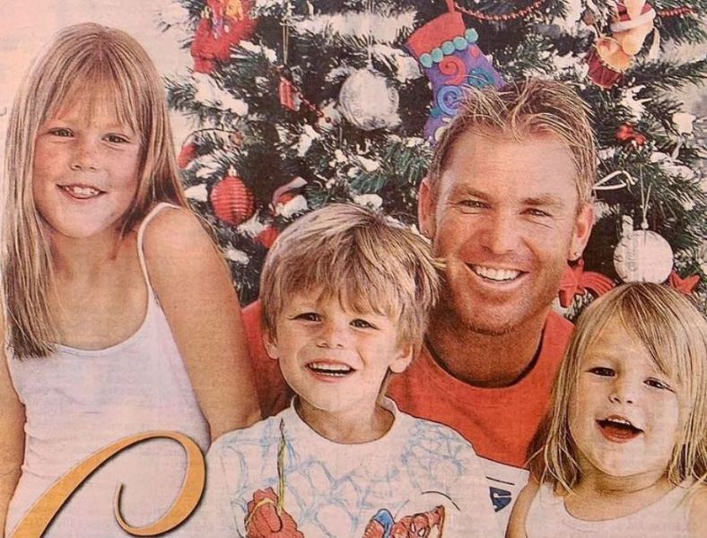 Summer Warne's chaildhood photo with her family