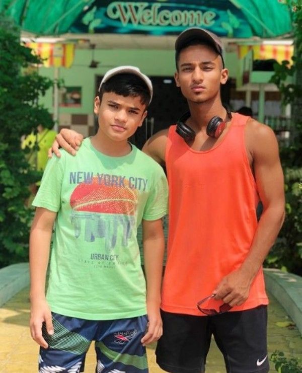 Ayush Badoni with his brother