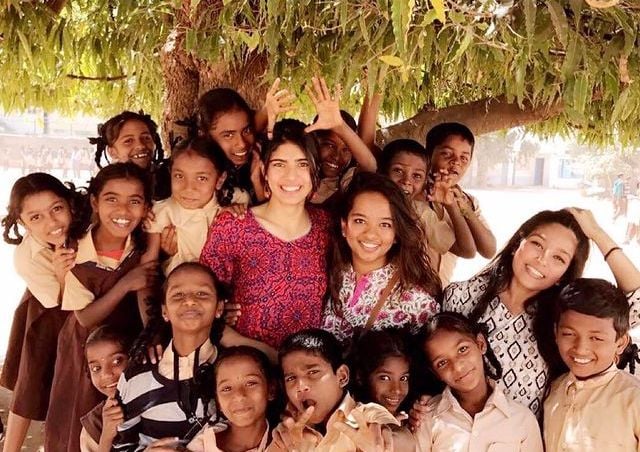 Medha Rana with the students of the Annaswamy Muladilar School, Bengaluru, Karnataka