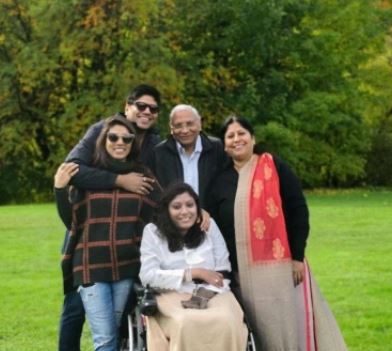 Peyush Bansal with his wife, parents, and sister