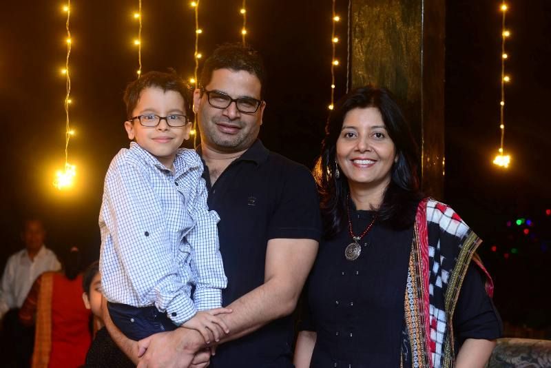 Prashant Kishor with his wife and son
