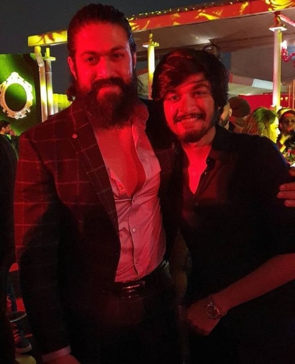 Saran with Yash, the main lead protagonist in the film KGF: Chapter 2