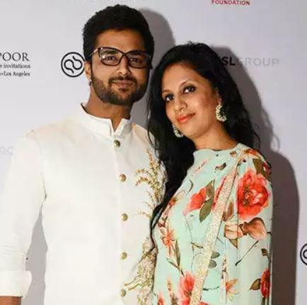 Suvigya Sharma with wife