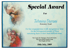 Tehmina Durrani wins an award for the Honorary Swati