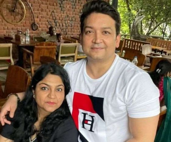 Abhishek Jha with his wife Pooja Singhli