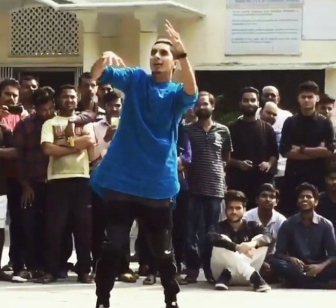 Ashish performing while judging StepUp at IIT Roorkee