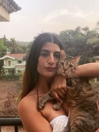 Erika Packard with her pet cat