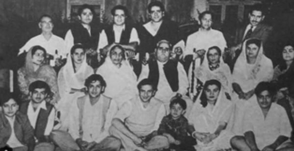 Family of Prithviraj Kapoor's father, Basheshwarnath Kapoor