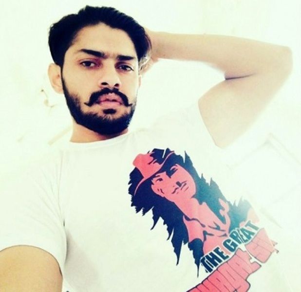 Lawrence Bishnoi wearing t-shirt with Bhagat Singh's picture printed on it