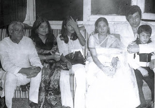Left to right Akhtar Ul Imaan, Daughter Shehla, another Daughter, wife sultana and son in law actor Amjad khan husband of Shehla
