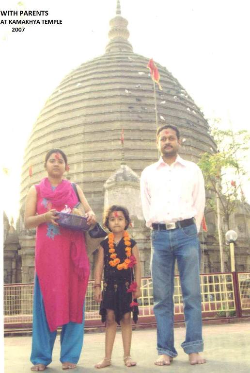 Neeharika Roy with her parents 
