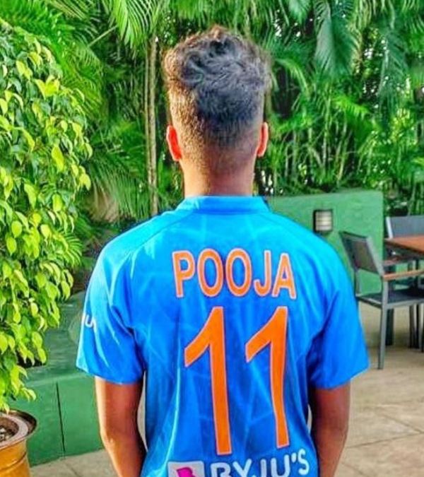 Pooja Vastrakar's jersey