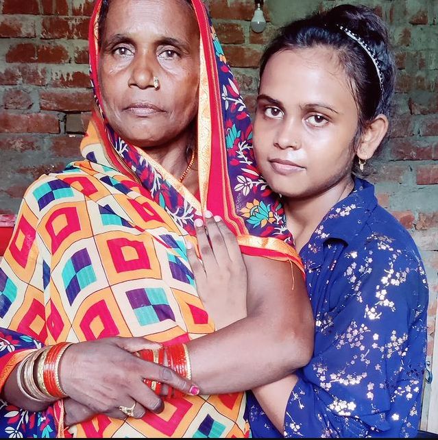 Shilpi Raj with her mother