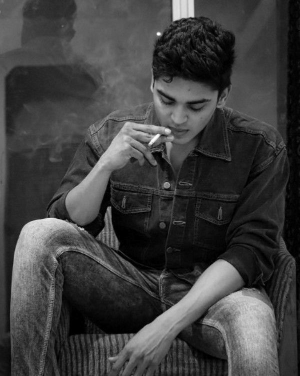 Aditya Khurana's smoking picture