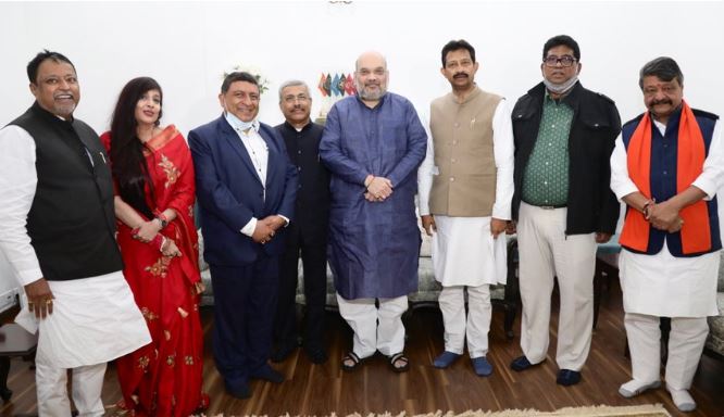 Baishali Dalmiya with Amit Shah and other BJP candidates in New Delhi