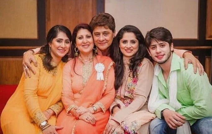 Jibraan Khan with his parents and two sisters