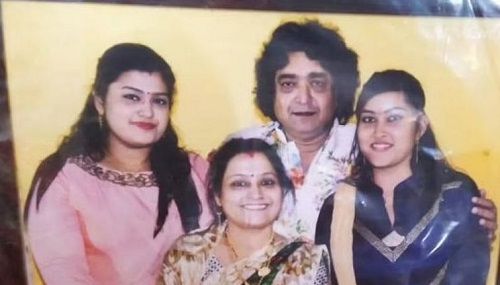 Raimohan Parida with his wife and daughters
