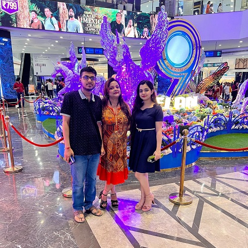 Anushka Banerjee with her mother and brother