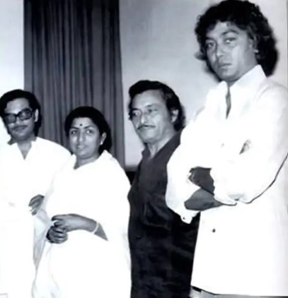 Bhupinder Singh (extreme right) with his co-singers