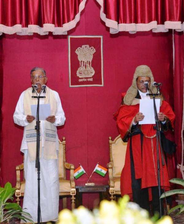 La. Ganesan taking oath as the acting Governor of West Bengal