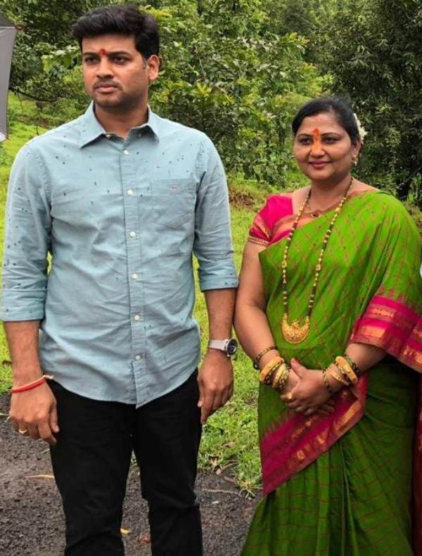 Lata Eknath Shinde with her son