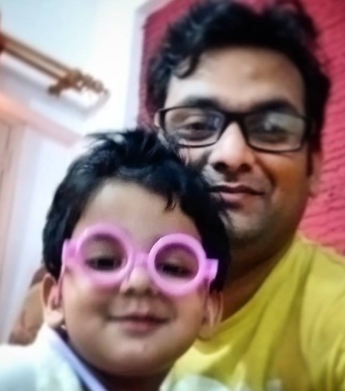 Rohit Ranjan with his son