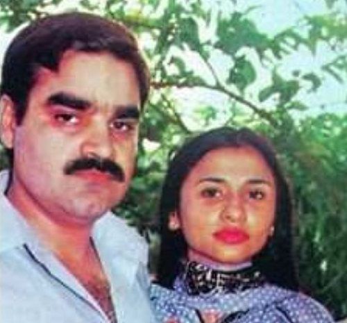 An old picture of Nayyara Noor and her husband