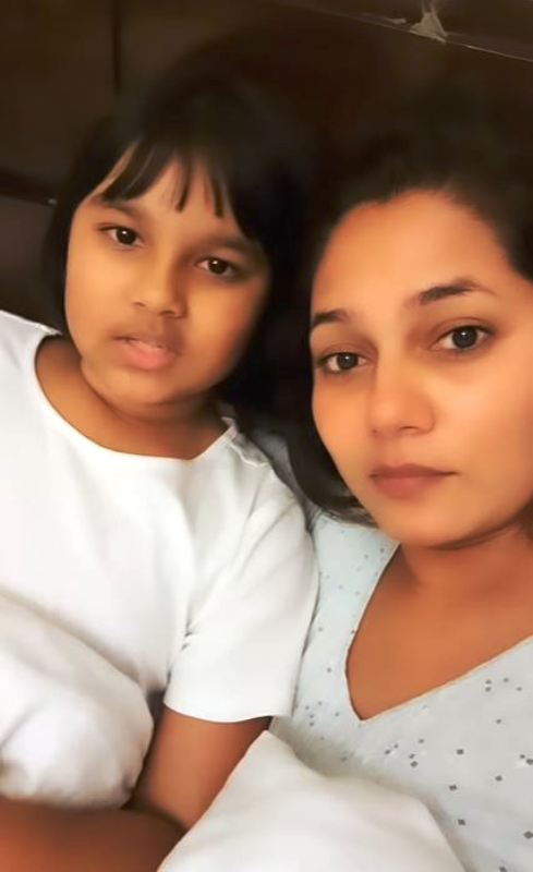 Chaitra Hallikeri with her daughter