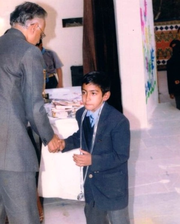 Harmeet Desai being honored at his school in 2001