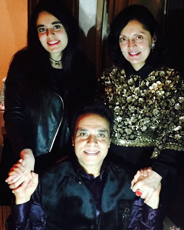 Ruchira Kamboj with her husband and daughter, Sara