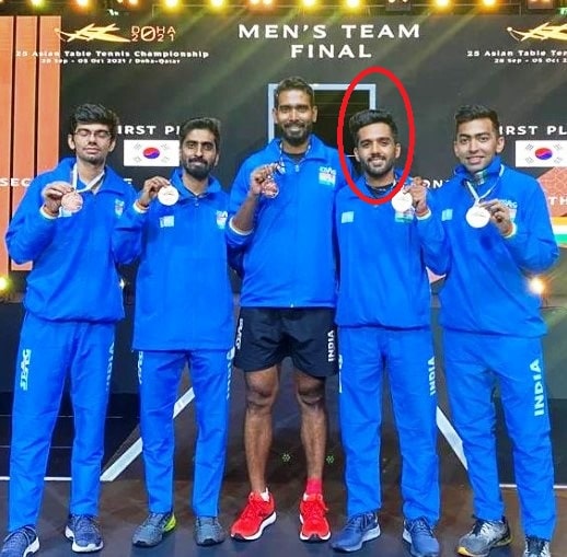 Sanil Shetty with his table tennis team after winning a bronze medal at the 2021 Asian Championship