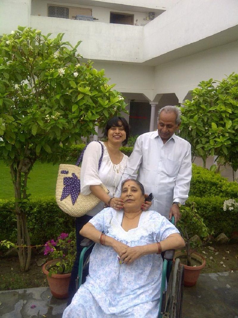 Shikha Srivastava with her parents