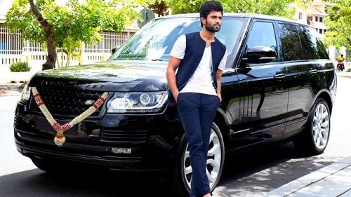 Vijay Deverakonda with his Range Rover