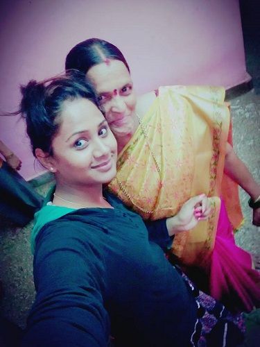 Keerthi Bhat and her mother