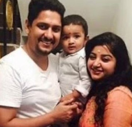 Mahalakshmi with her first husband and son