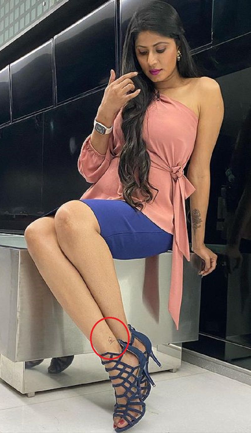 Neha Chowdary's tattoo on her leg